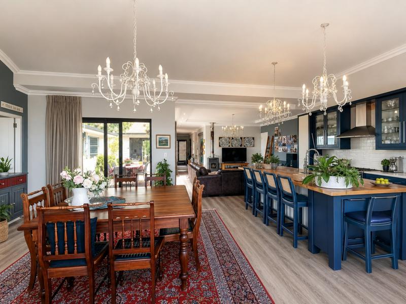 6 Bedroom Property for Sale in Pearl Bay Western Cape